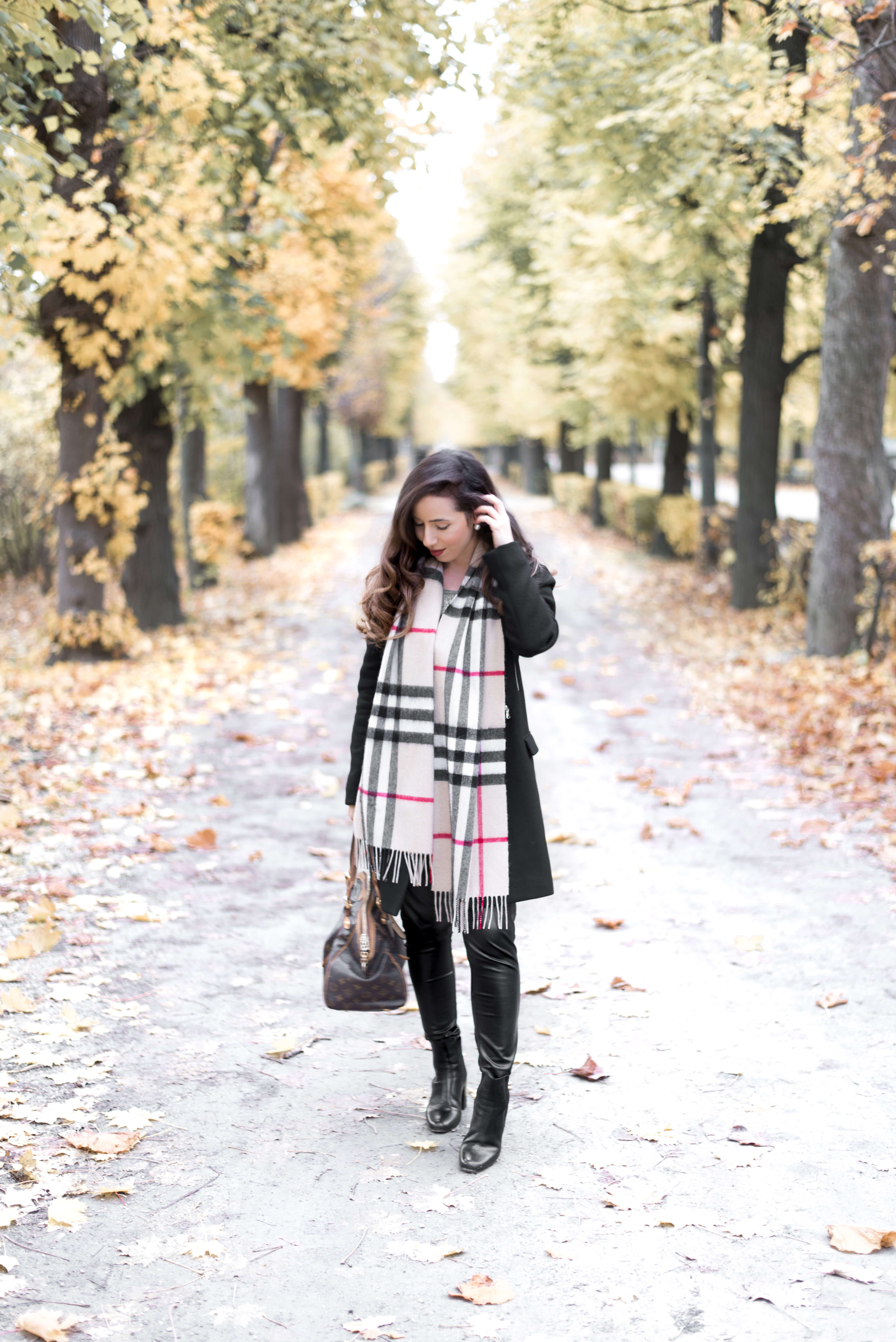 style burberry scarf